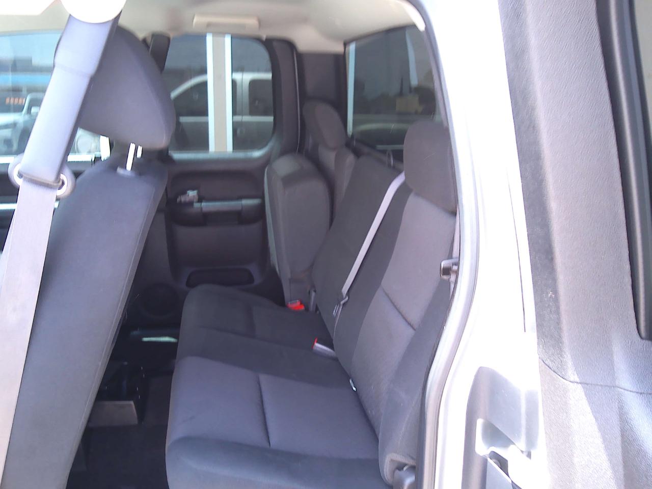GMC Sierra 1500 SLE Ext. Cab 2WD 2011