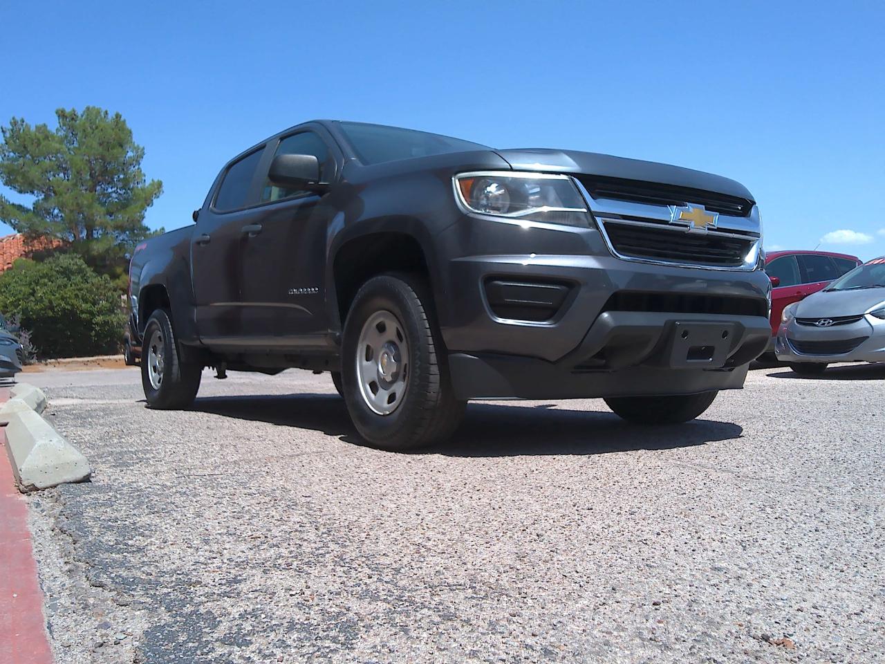 Chevrolet Colorado WT Crew Cab 4WD Short Box 2015