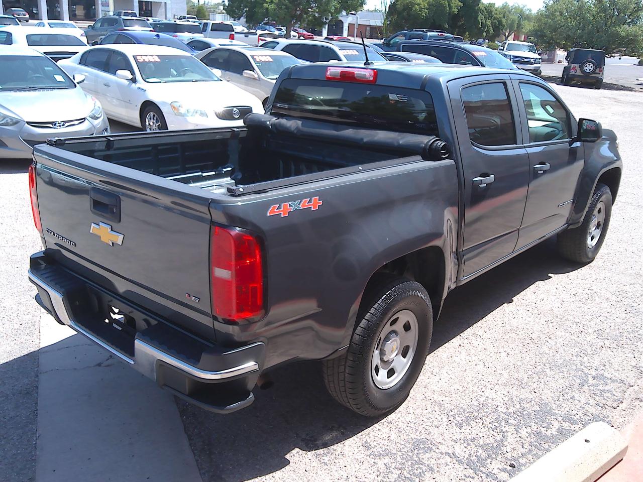 Chevrolet Colorado WT Crew Cab 4WD Short Box 2015