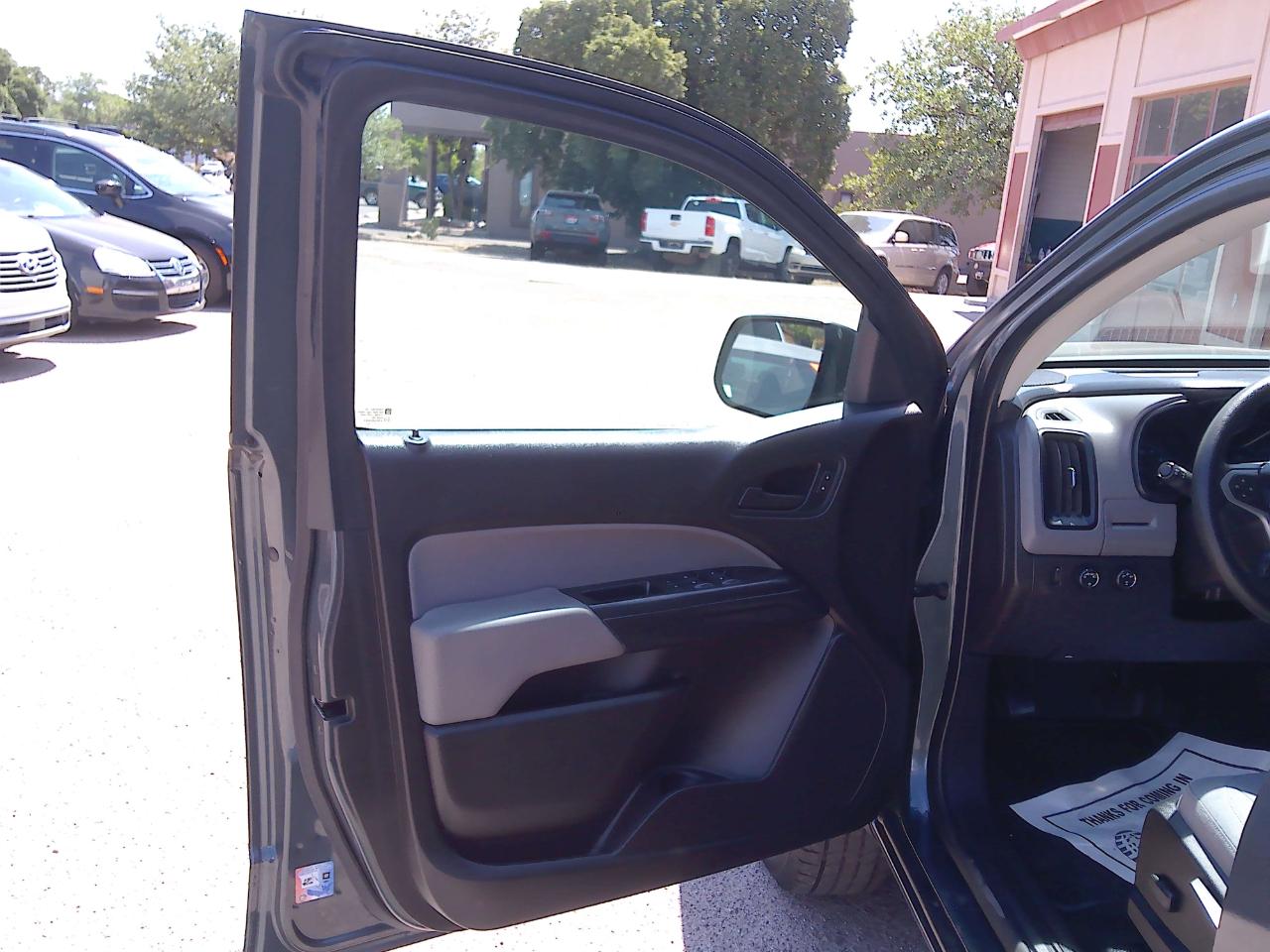 Chevrolet Colorado WT Crew Cab 4WD Short Box 2015
