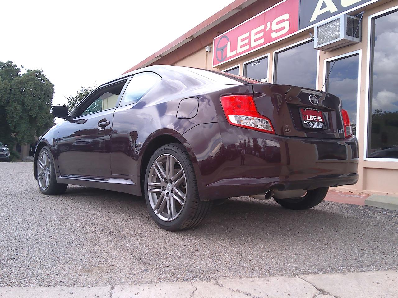 Scion tC Sports Coupe 6-Spd AT 2012