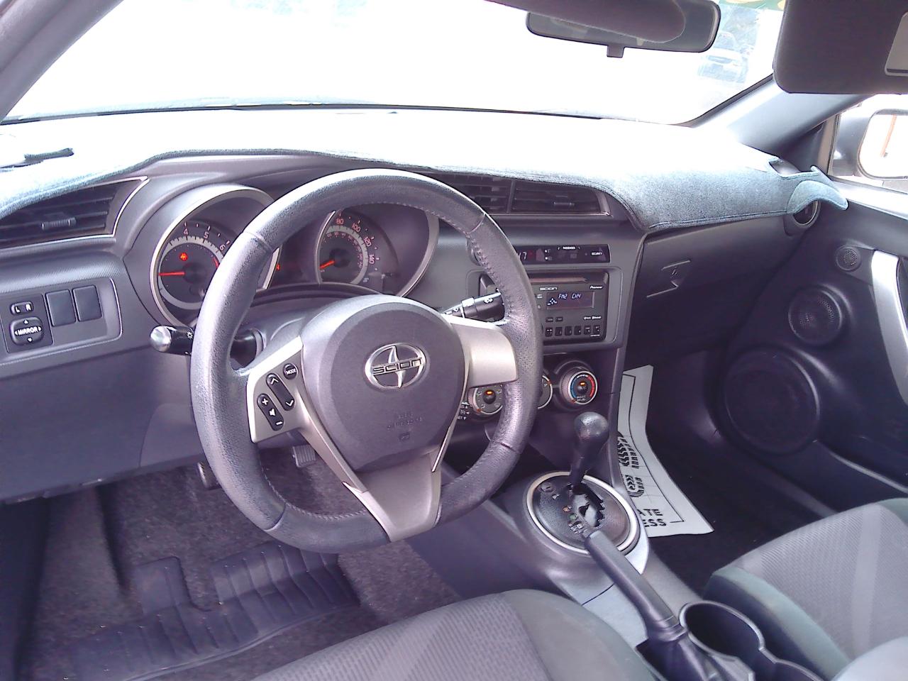 Scion tC Sports Coupe 6-Spd AT 2012