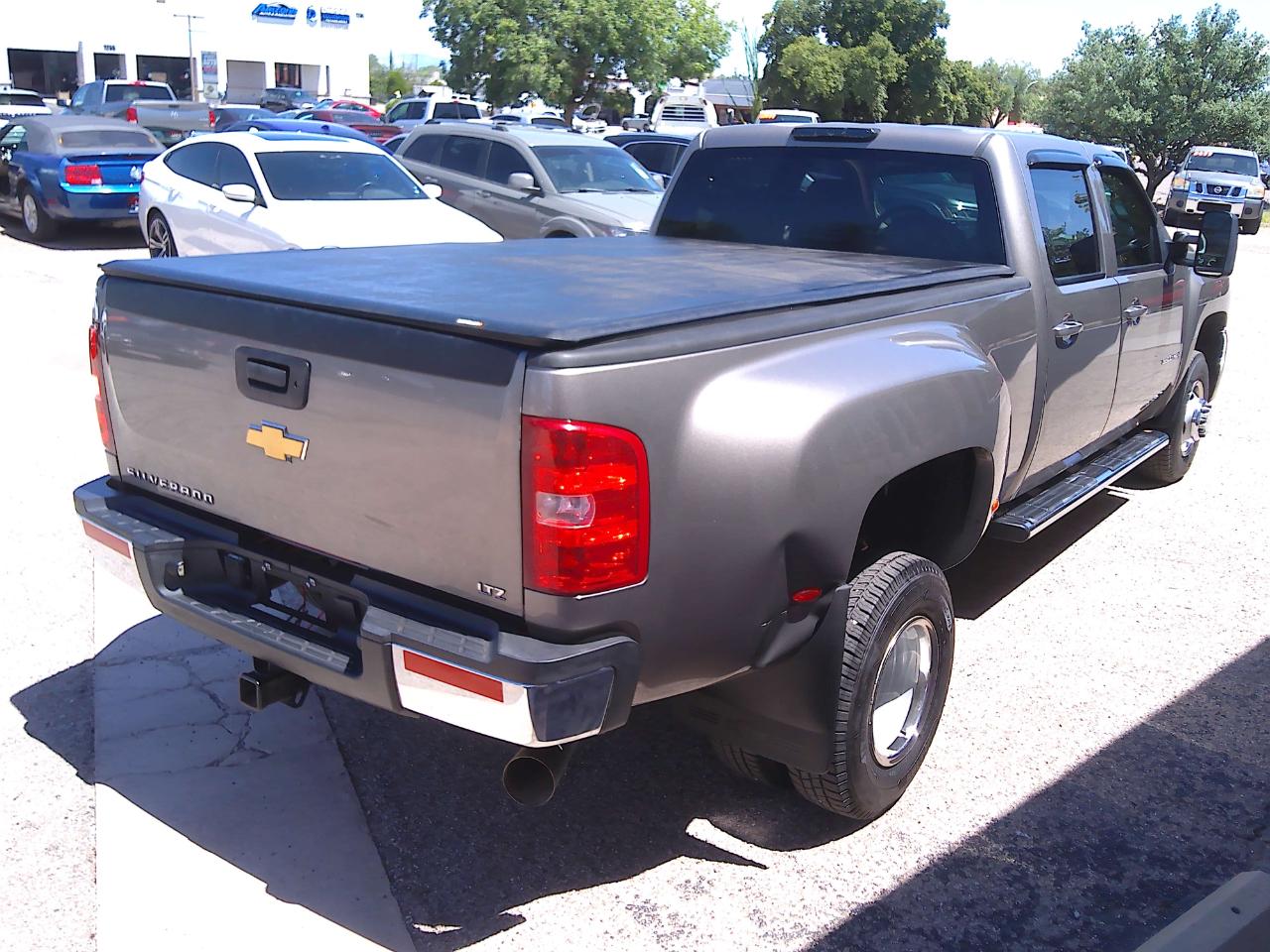 Chevrolet Silverado 3500HD LTZ Crew Cab DRW 4WD 2007