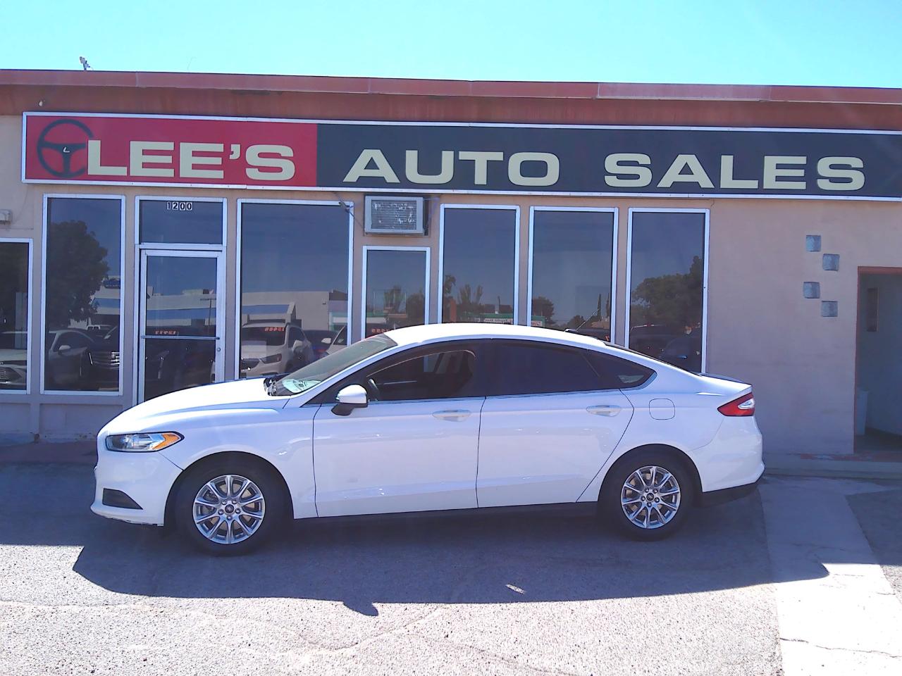 Ford Fusion S 2016