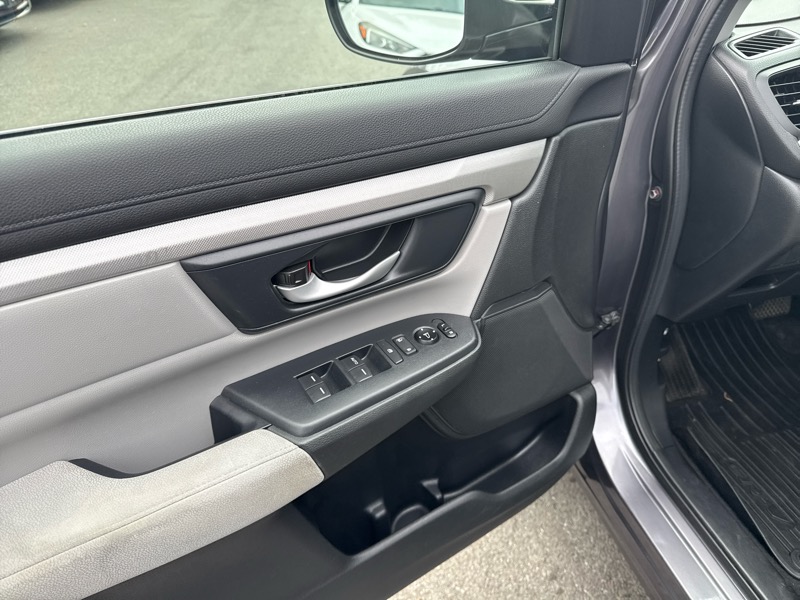 2017 Honda CR-V LX photo 8