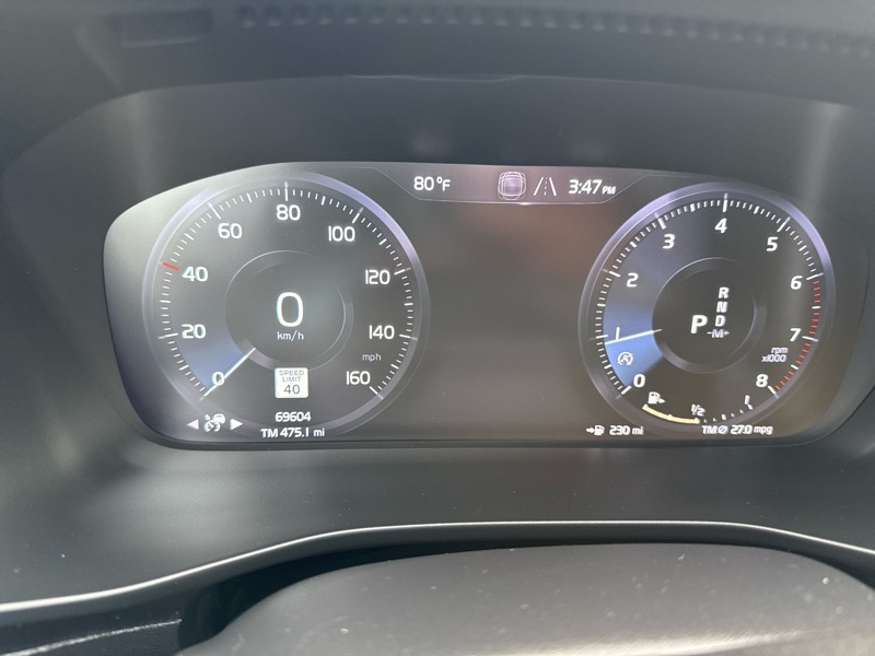 2020 Volvo XC40 T5 R-Design photo 18