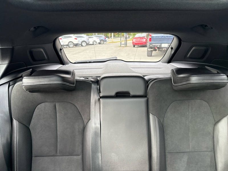 2020 Volvo XC40 T5 R-Design photo 23