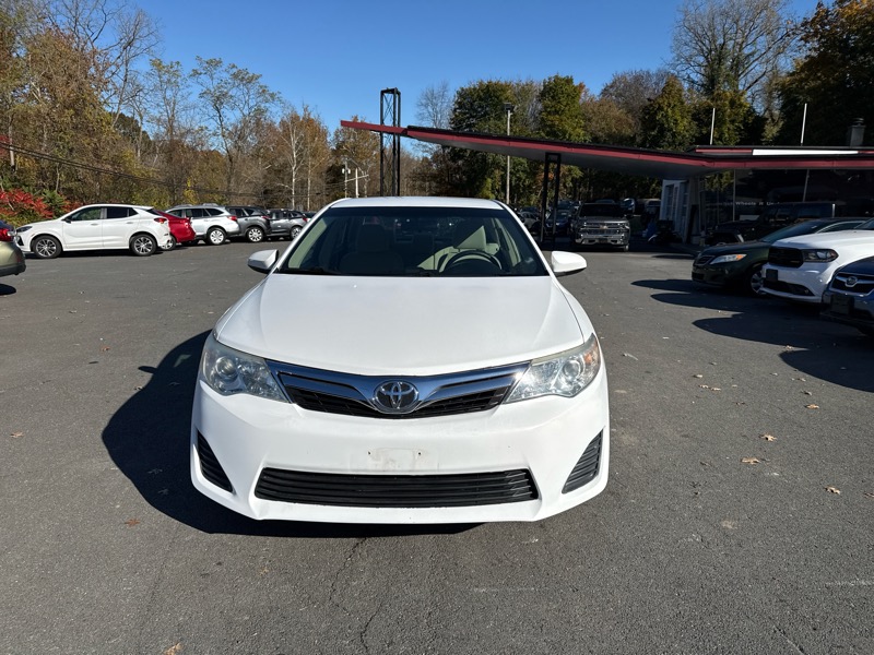 Toyota Camry 4dr Sdn LE Auto 2013 Toyota Camry 4dr Sdn LE Auto 2013