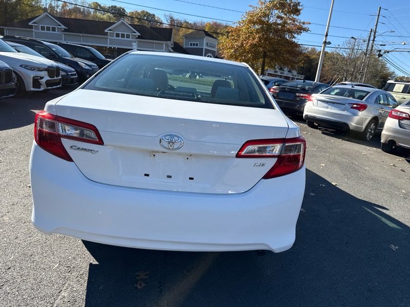 Toyota Camry 4dr Sdn LE Auto 2013 Toyota Camry 4dr Sdn LE Auto 2013