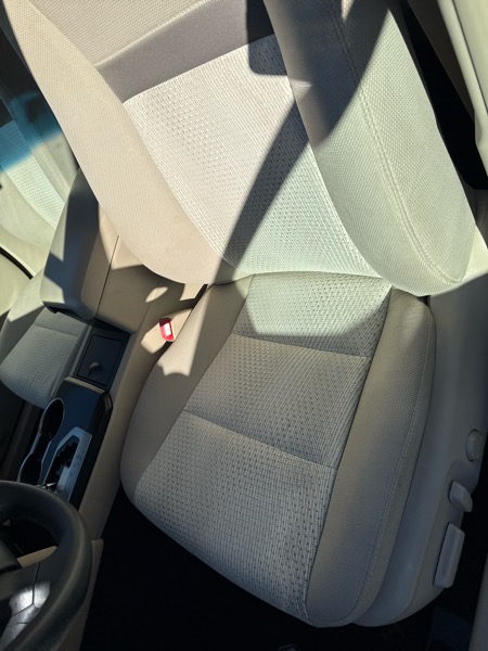 Toyota Camry 4dr Sdn LE Auto 2013 Toyota Camry 4dr Sdn LE Auto 2013