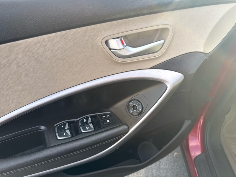 Hyundai Santa Fe Sport 2.4 AWD 2015 Hyundai Santa Fe Sport 2.4 AWD 2015