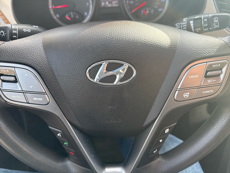 Hyundai Santa Fe Sport 2.4 AWD 2015 Hyundai Santa Fe Sport 2.4 AWD 2015