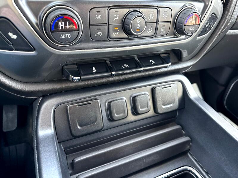 Chevrolet Silverado 1500 4WD Crew Cab 143.5" LTZ 2018