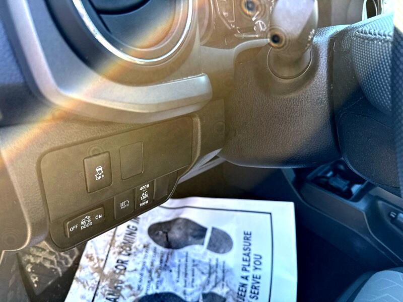 Toyota Tacoma TRD Off Road Double Cab 5' Bed V6 4x4 AT (Natl) 2023