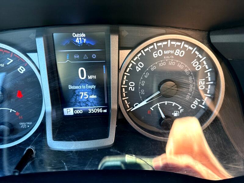 Toyota Tacoma TRD Off Road Double Cab 5' Bed V6 4x4 AT (Natl) 2023