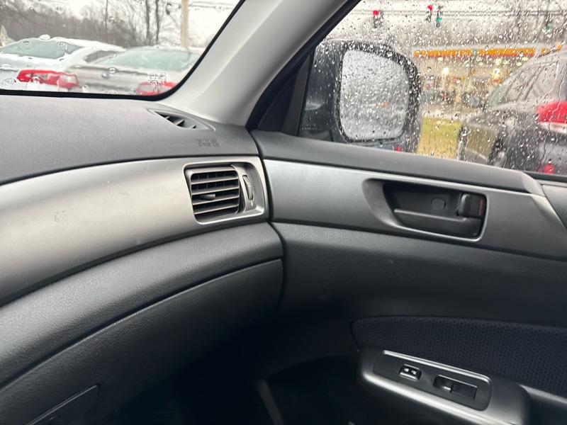 Subaru Forester 2.5X 2012