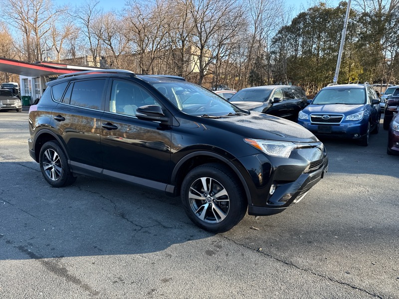 Toyota RAV4 XLE AWD 2018