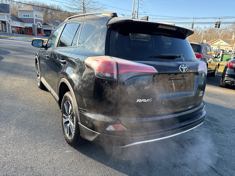 Toyota RAV4 XLE AWD 2018