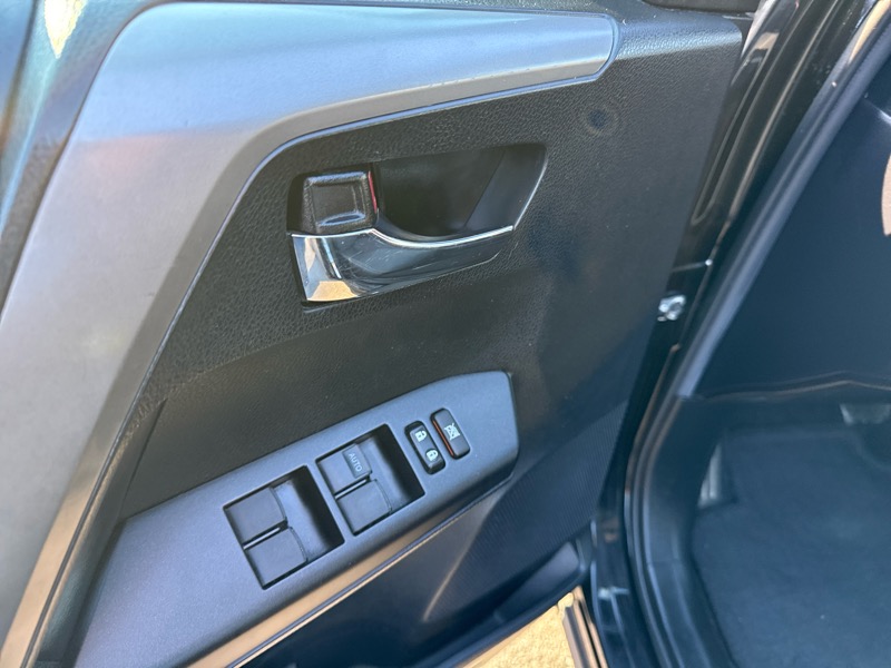 Toyota RAV4 XLE AWD 2018