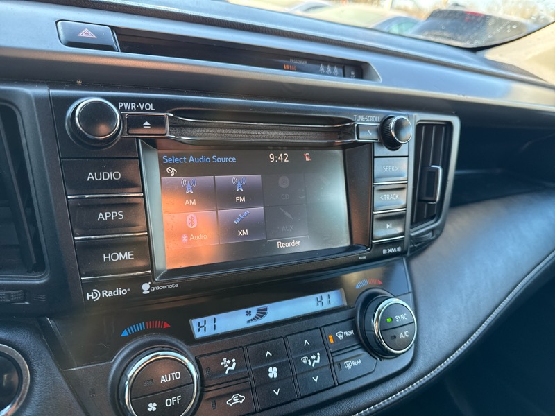 Toyota RAV4 XLE AWD 2018