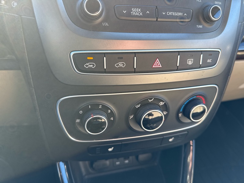 Kia Sorento LX 2WD 2015