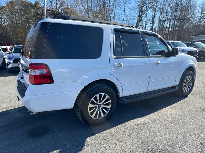 Ford Expedition 4dr XLT 4WD 2017