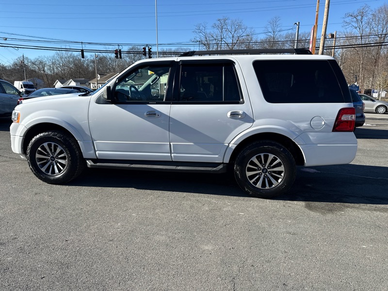 Ford Expedition 4dr XLT 4WD 2017