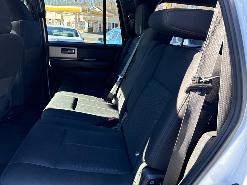 Ford Expedition 4dr XLT 4WD 2017