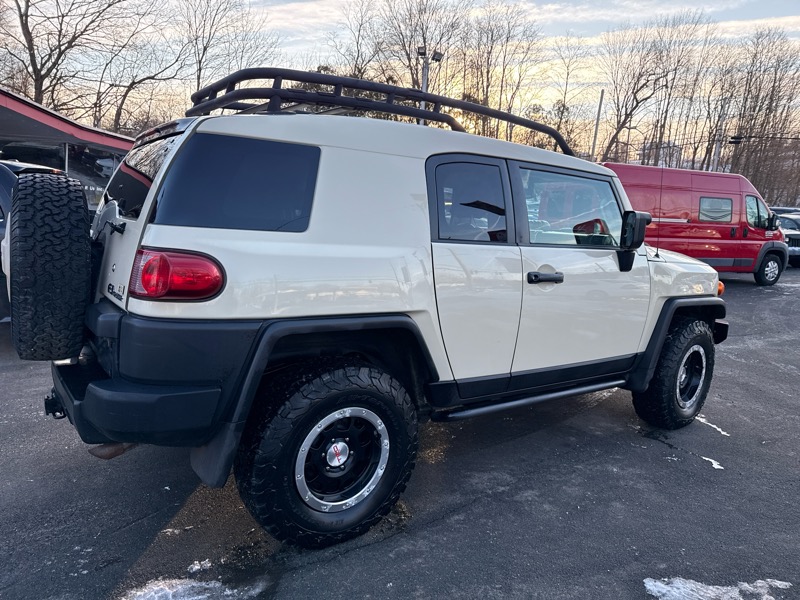 Toyota FJ Cruiser 4WD AT 2010