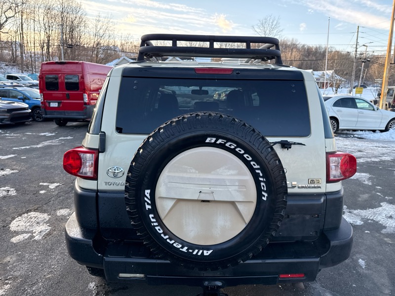 Toyota FJ Cruiser 4WD AT 2010