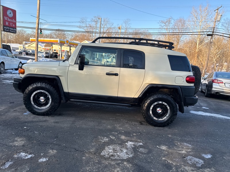 Toyota FJ Cruiser 4WD AT 2010
