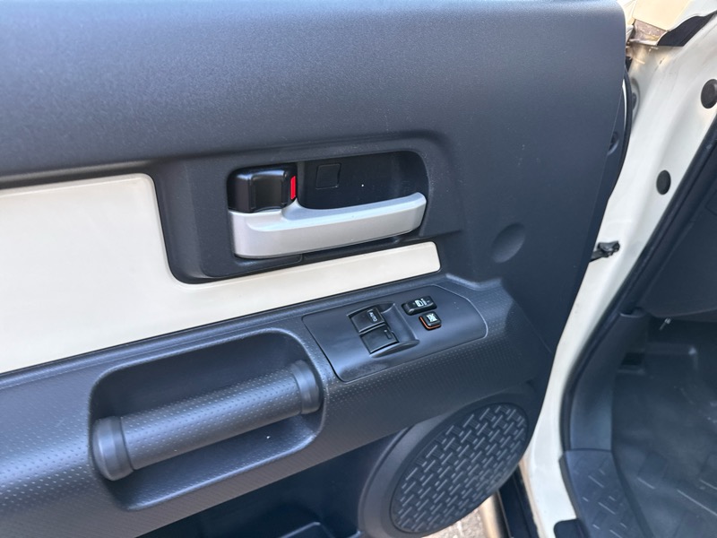 Toyota FJ Cruiser 4WD AT 2010