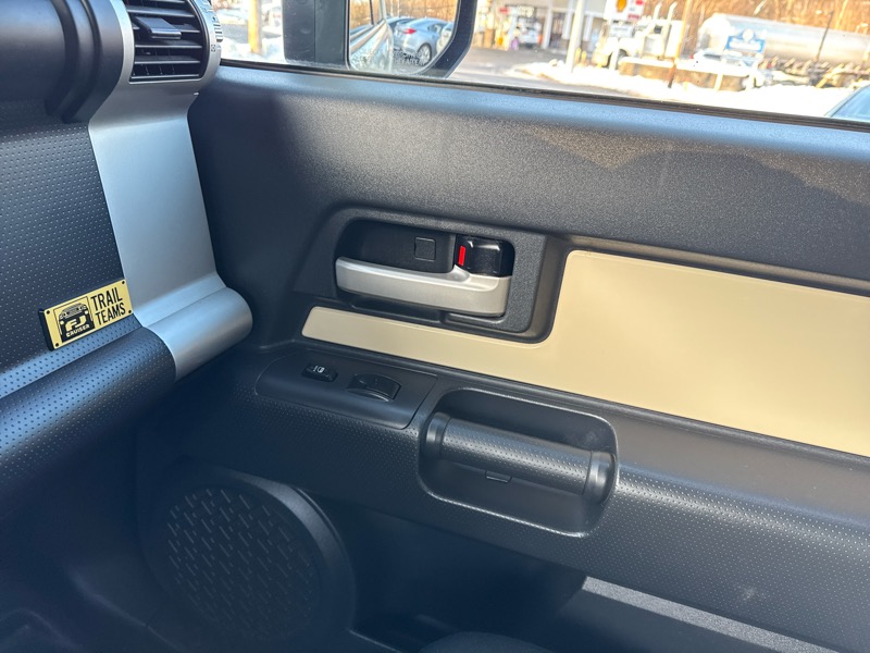 Toyota FJ Cruiser 4WD AT 2010