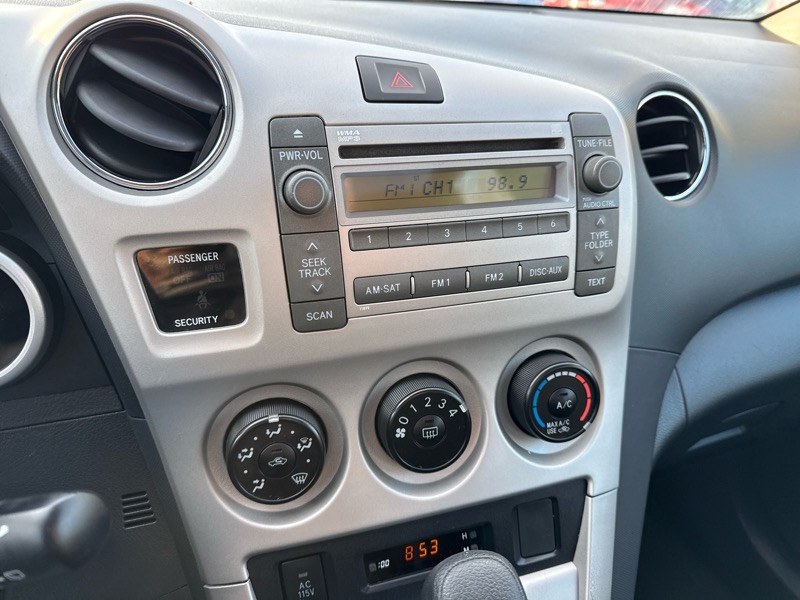 Toyota Matrix S 5-Speed AT 2010