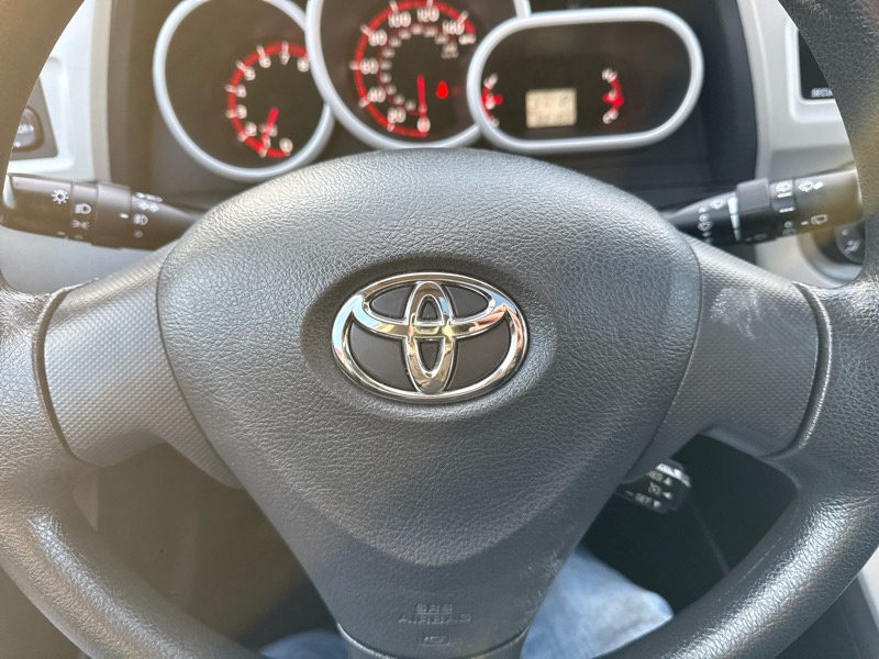 Toyota Matrix S 5-Speed AT 2010