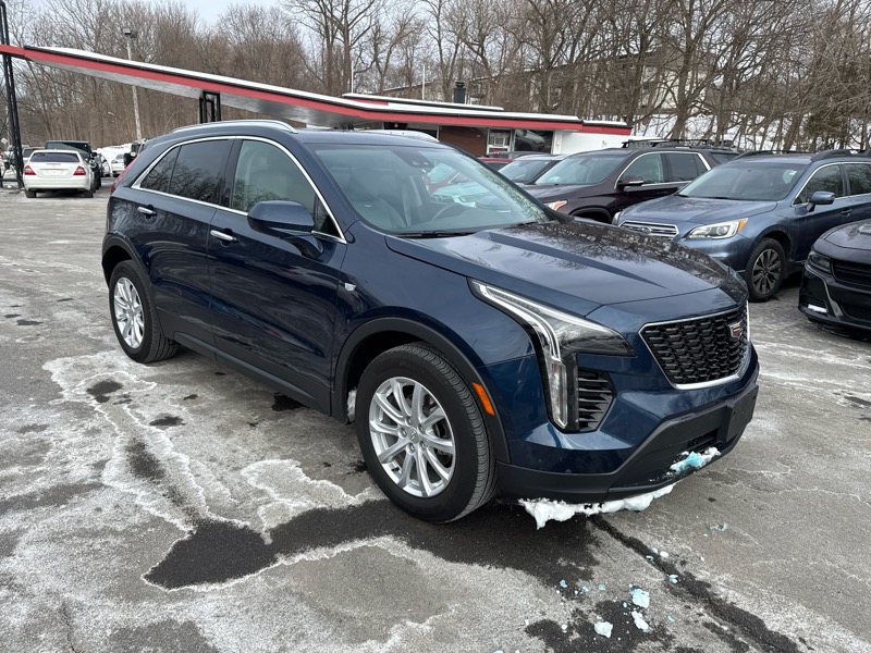 Cadillac XT4 Luxury AWD 2021