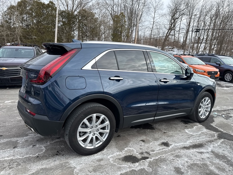 Cadillac XT4 Luxury AWD 2021