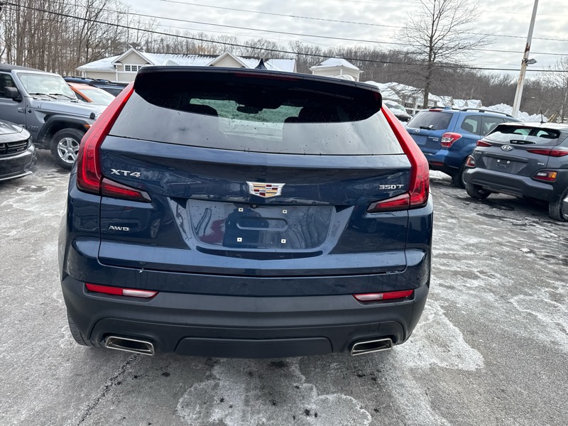 Cadillac XT4 Luxury AWD 2021