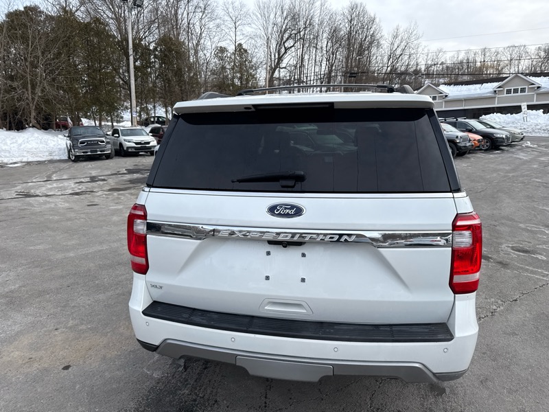Ford Expedition XLT 4WD 2021