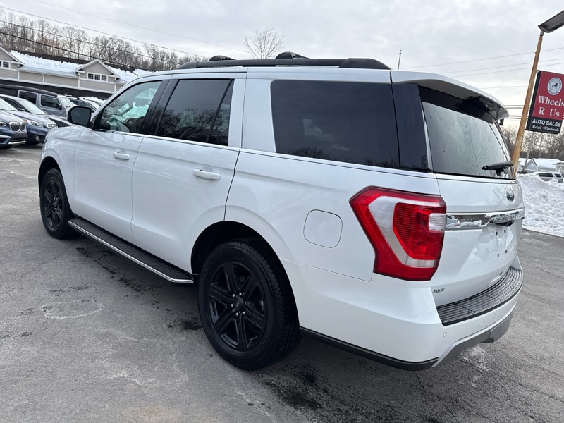 Ford Expedition XLT 4WD 2021
