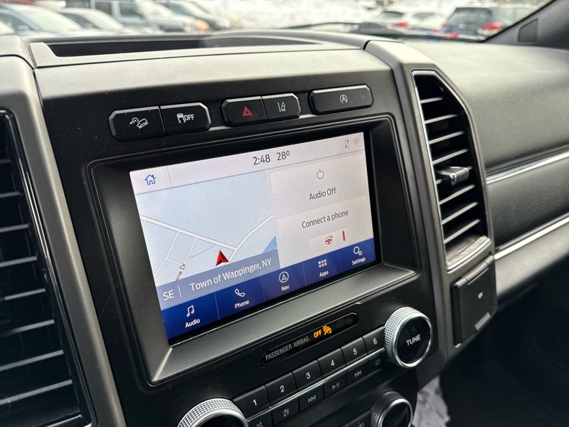 Ford Expedition XLT 4WD 2021