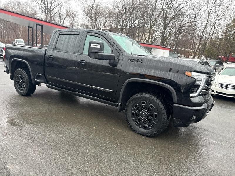 Chevrolet Silverado 2500HD High Country Crew Cab Short Box 4WD 2024