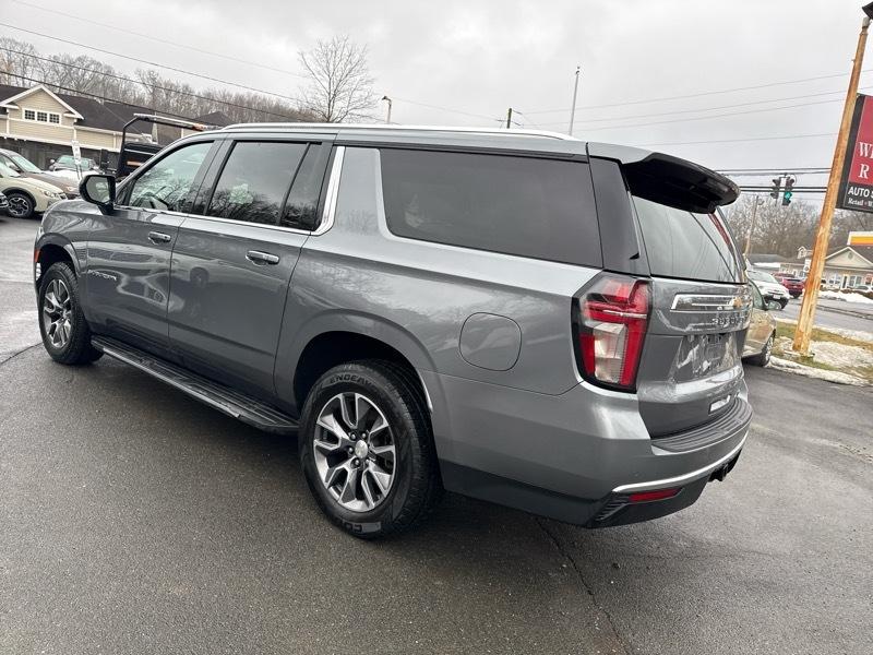 Chevrolet Suburban LT 4WD 2021