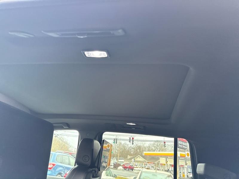 Chevrolet Suburban LT 4WD 2021