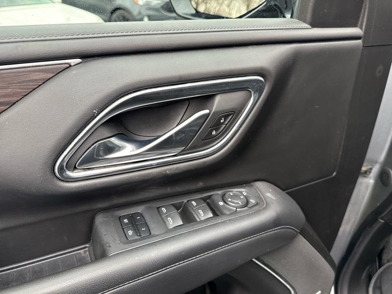 Chevrolet Suburban LT 4WD 2021