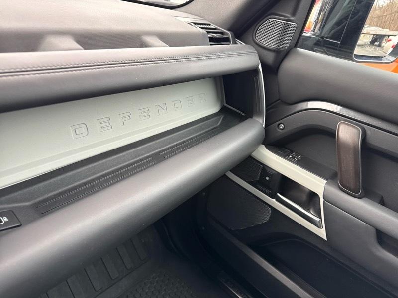 Land Rover Defender 110 X-Dynamic HSE 2022