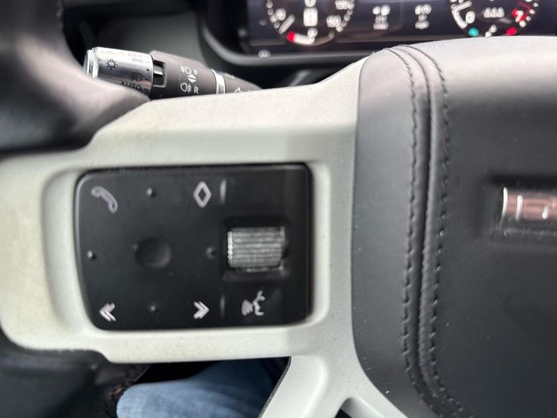 Land Rover Defender 110 X-Dynamic HSE 2022