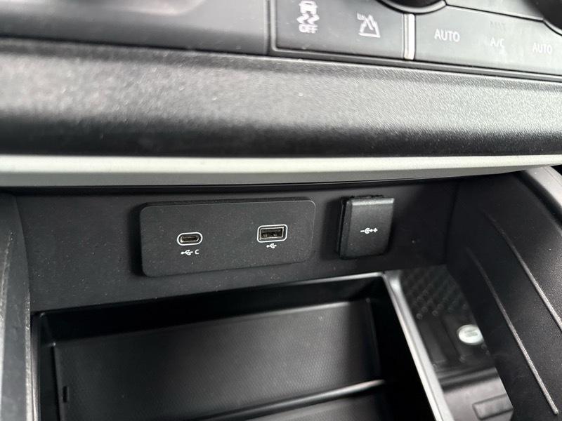 Land Rover Defender 110 X-Dynamic HSE 2022