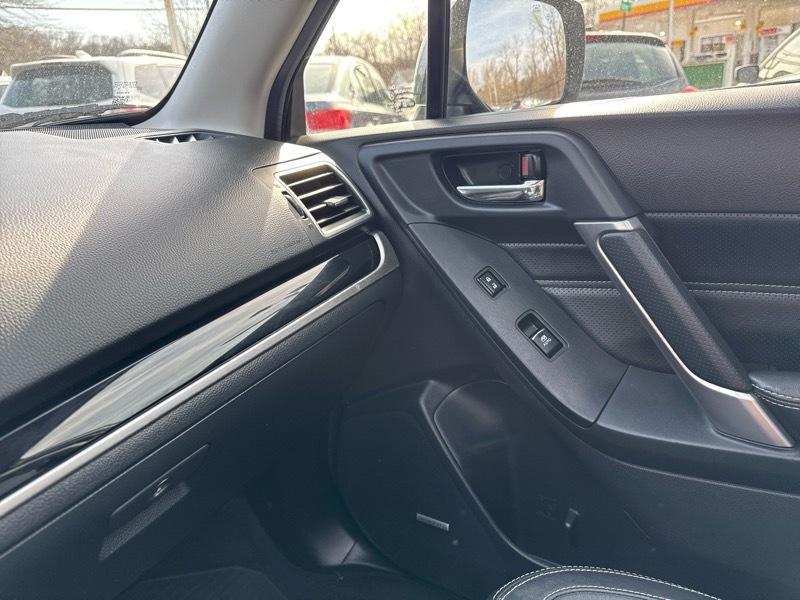 Subaru Forester 2.5i Touring 2017