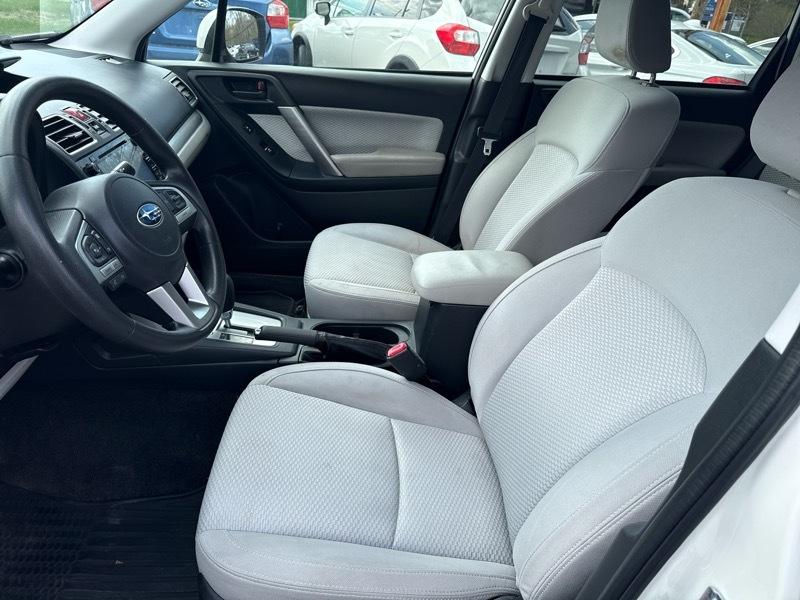 Subaru Forester 2.5i Premium PZEV CVT 2017